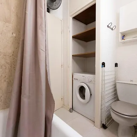 Studio With A 12 M2 Terrasse Sea View In Juan Les Pins 公寓 *